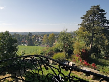 chateau de saint genix
