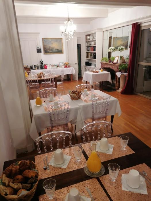 chateau de saint genix