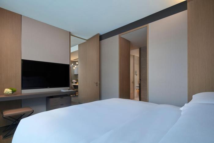 the meixi lake changsha marriott executive apartments