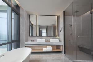 the meixi lake changsha marriott executive apartments
