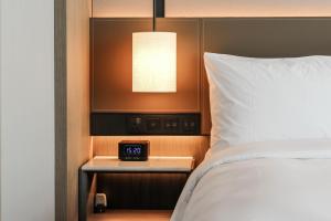 the meixi lake changsha marriott executive apartments