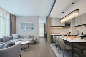 the meixi lake changsha marriott executive apartments