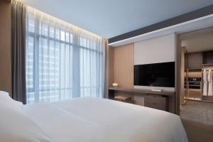 the meixi lake changsha marriott executive apartments