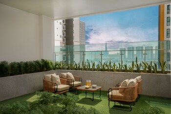 somerset feliz ho chi minh city