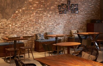 somerset feliz ho chi minh city