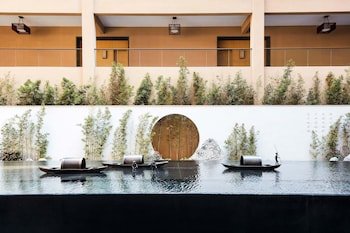 sheraton maoming romantic beach resort