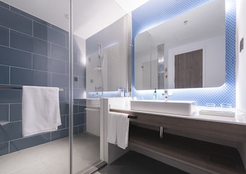 Holiday Inn Express Dengfeng Songshan, An Ihg Hotel,Gucheng>>Dengfeng,3 star