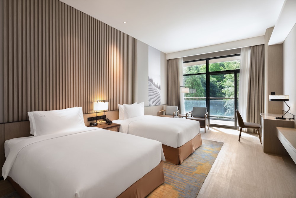 holiday inn resort mengding mountain an ihg hotel