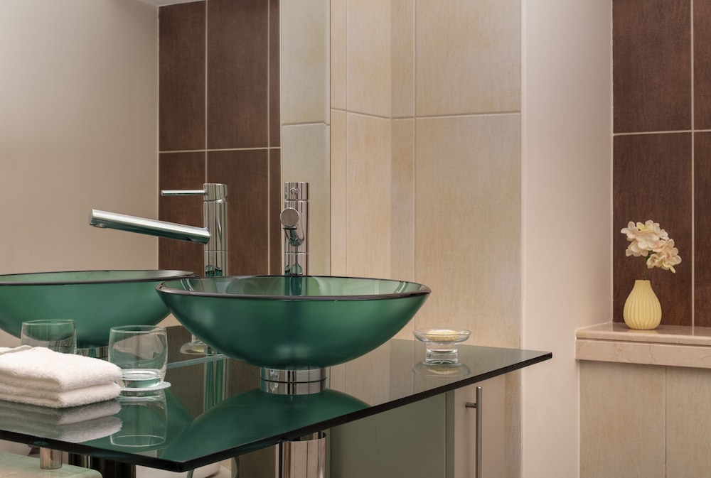 staybridge suites dubai internet city an ihg hotel