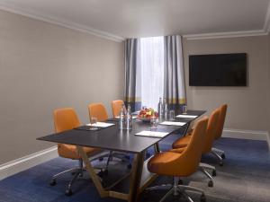 staybridge suites dubai internet city an ihg hotel