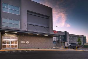 home2 suites by hilton riverside march air force base