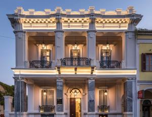 The Bold Type Hotel,,5 star