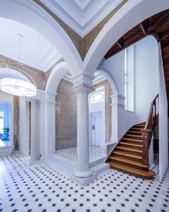 The Bold Type Hotel,,5 star