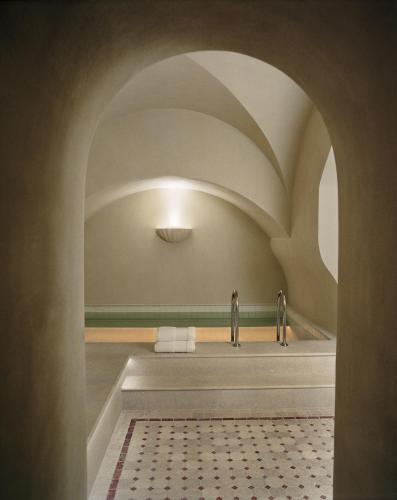 chateau voltaire
