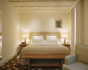 Chateau Voltaire,,5 star