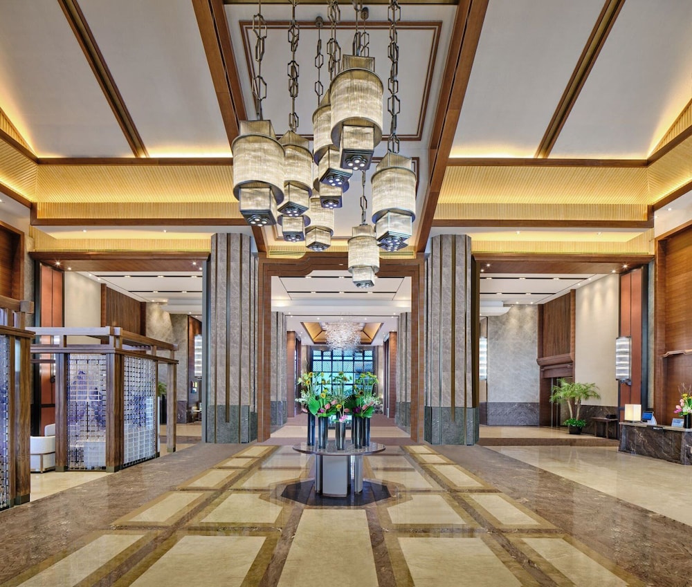 hualuxe suzhou bay hot spring resort an ihg hotel