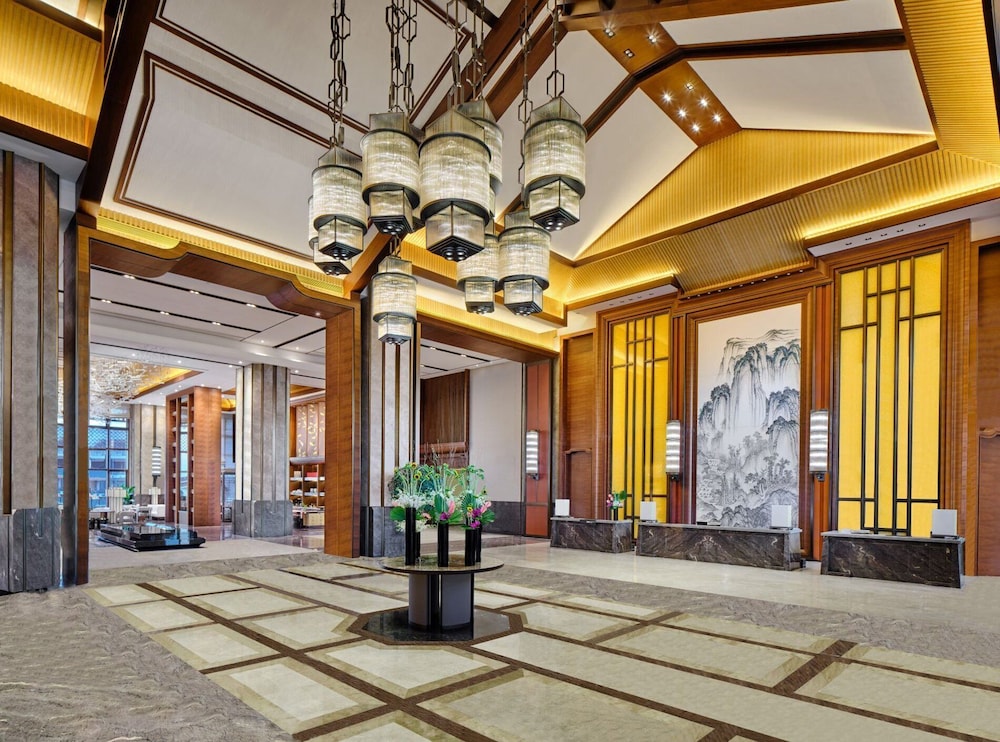 hualuxe suzhou bay hot spring resort an ihg hotel