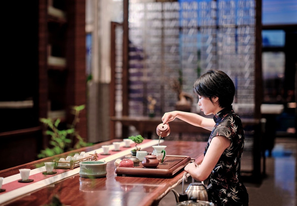 hualuxe suzhou bay hot spring resort an ihg hotel