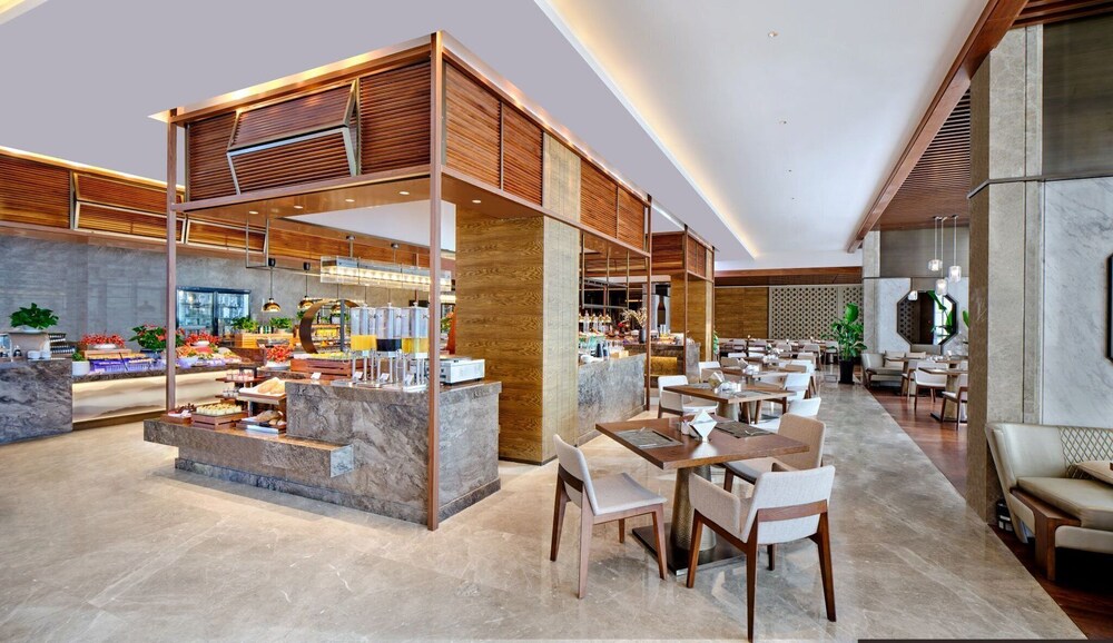 hualuxe suzhou bay hot spring resort an ihg hotel