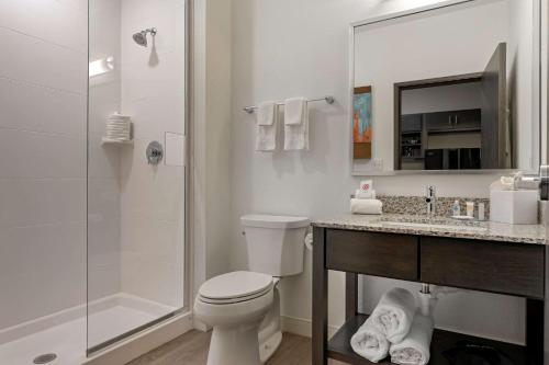 mainstay suites cincinnati university uptown
