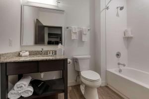 mainstay suites cincinnati university uptown