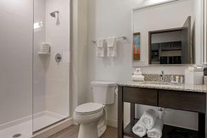mainstay suites cincinnati university uptown