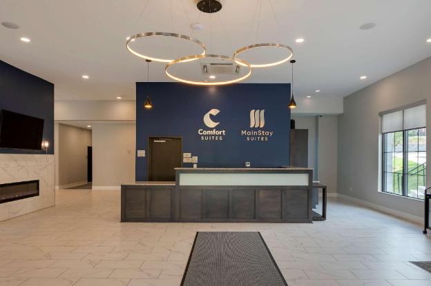 mainstay suites cincinnati university uptown