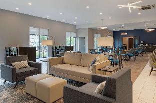 mainstay suites cincinnati university uptown