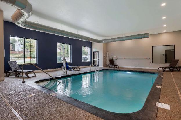 mainstay suites cincinnati university uptown
