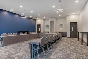 mainstay suites cincinnati university uptown