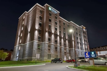 mainstay suites cincinnati university uptown