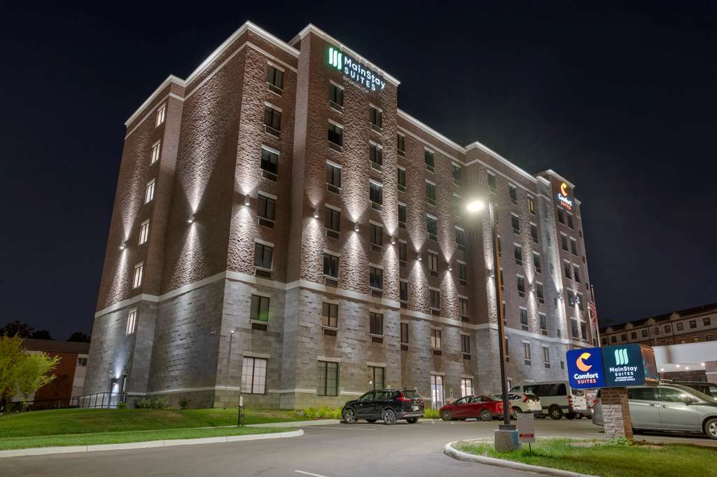 mainstay suites cincinnati university uptown