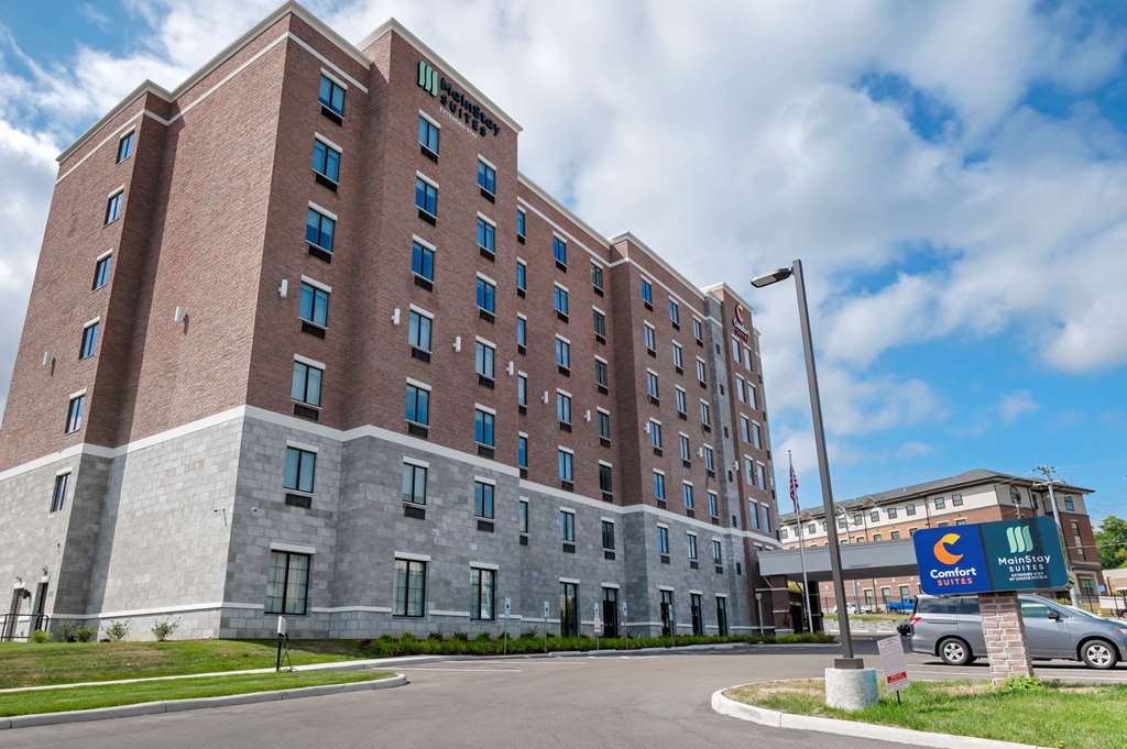 mainstay suites cincinnati university uptown