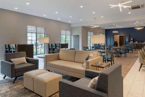 mainstay suites cincinnati university uptown