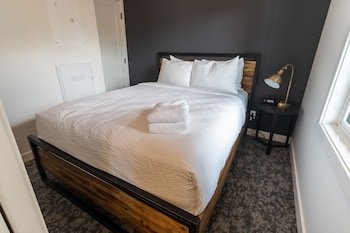 basecamp suites canmore