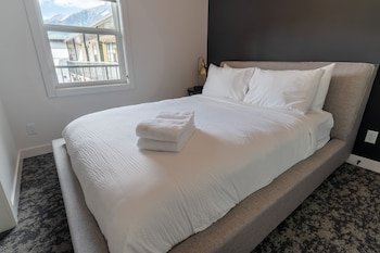 basecamp suites canmore