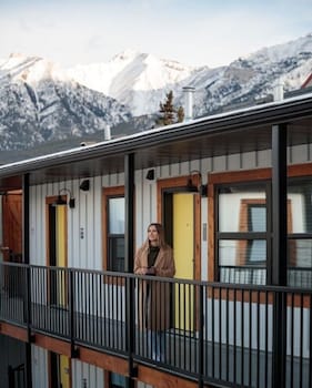 basecamp suites canmore