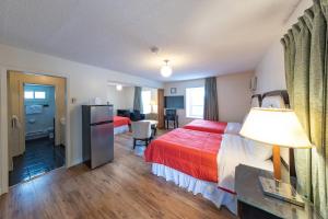 choice inn by the falls