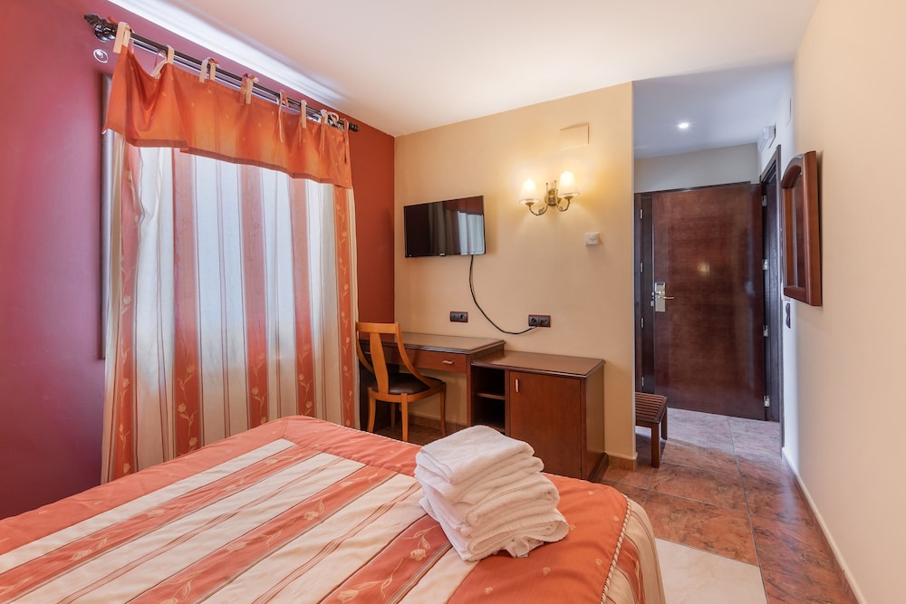 hotel puerta de javalambre