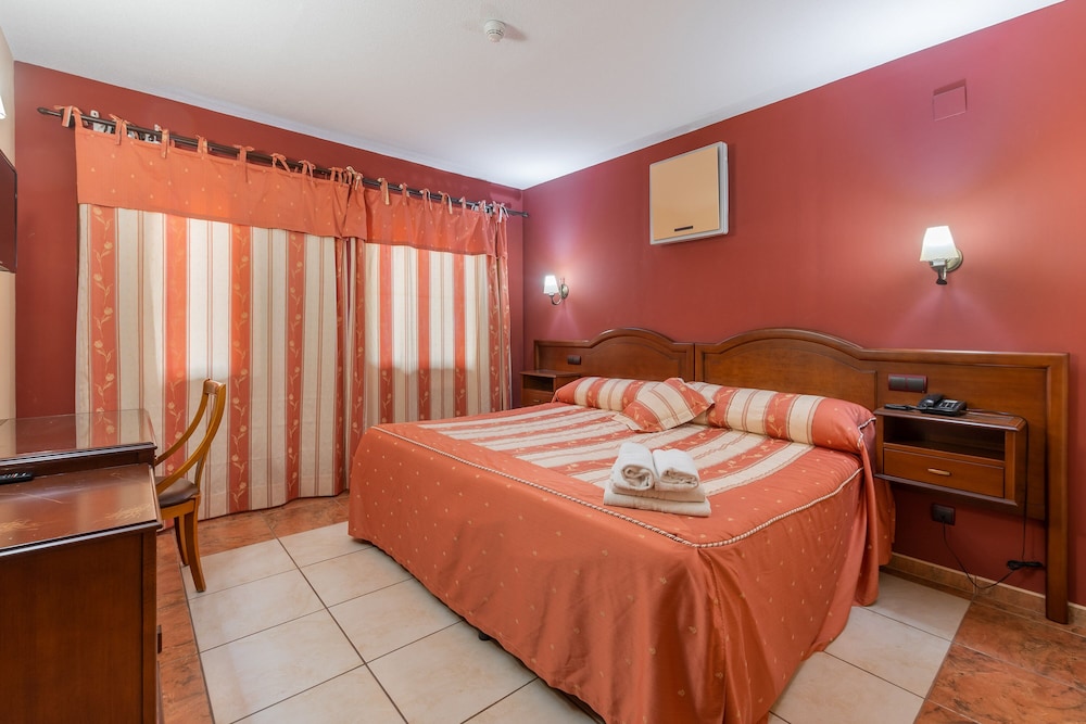 hotel puerta de javalambre