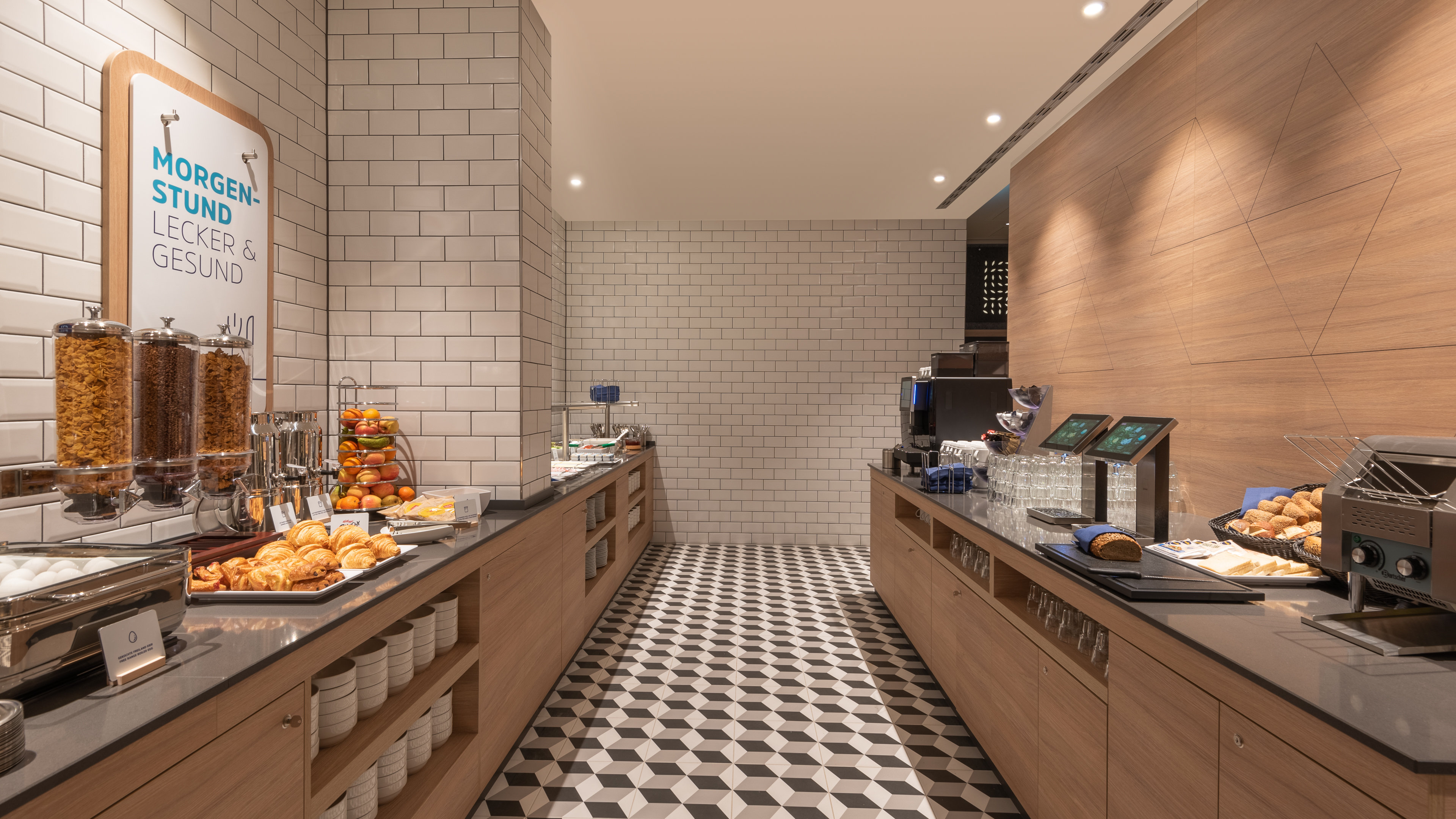 holiday inn express and suites potsdam an ihg hotel