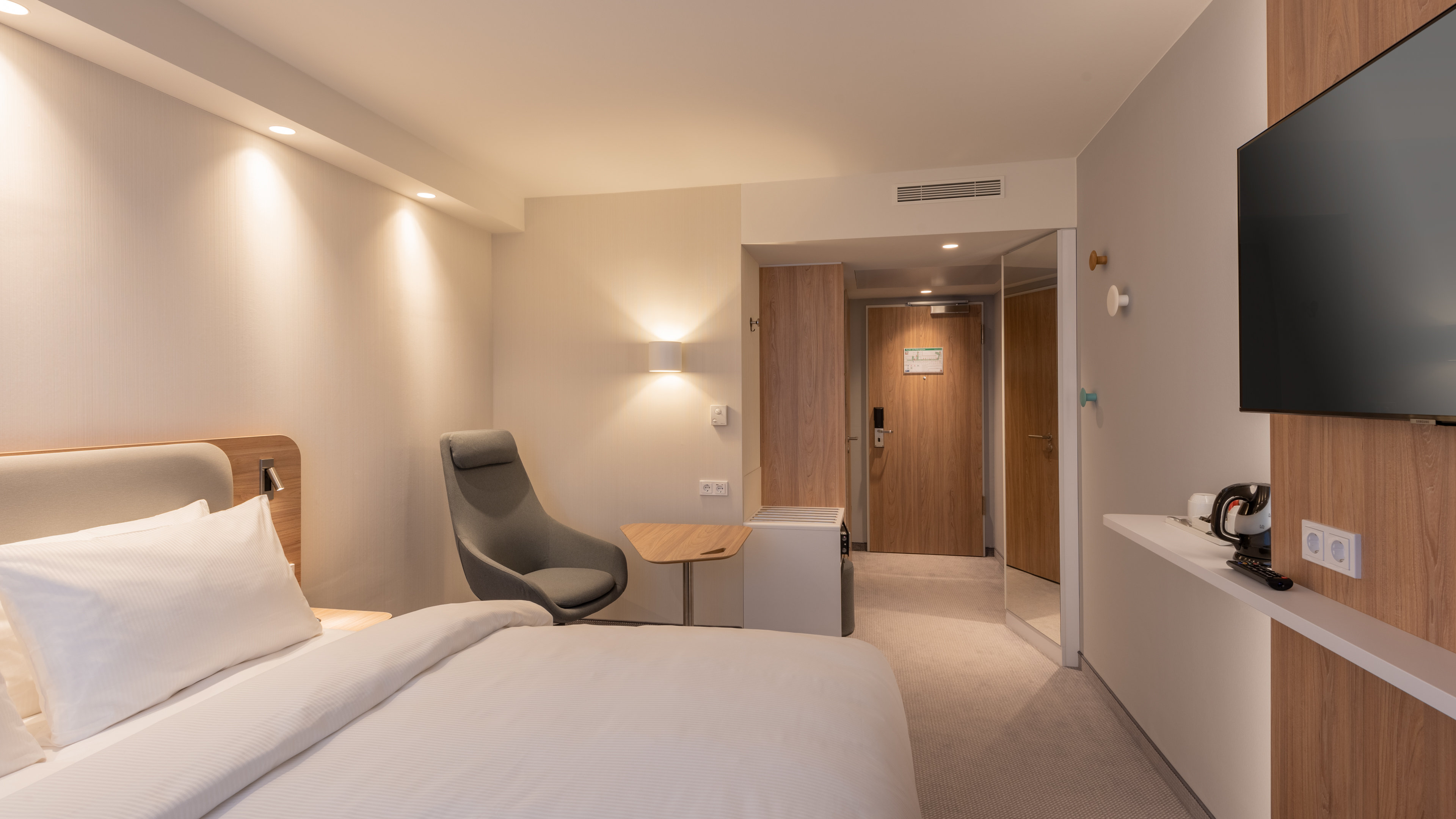 holiday inn express and suites potsdam an ihg hotel