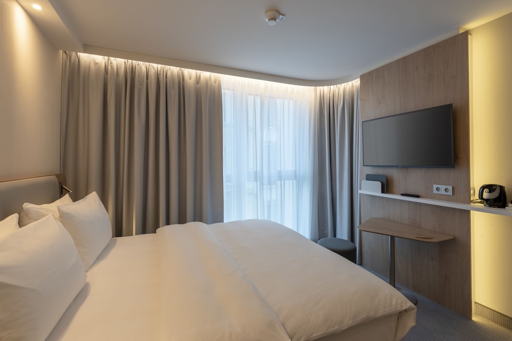 holiday inn express and suites potsdam an ihg hotel