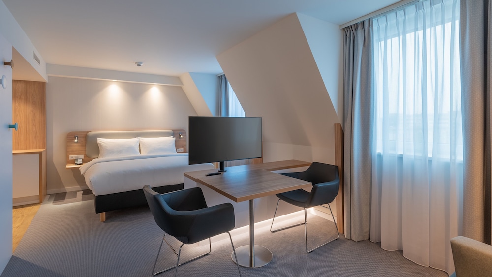 holiday inn express and suites potsdam an ihg hotel