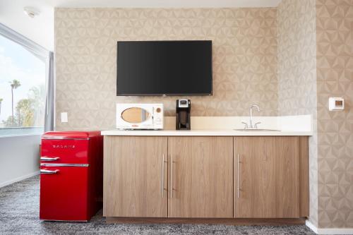 the cole powered by sonder