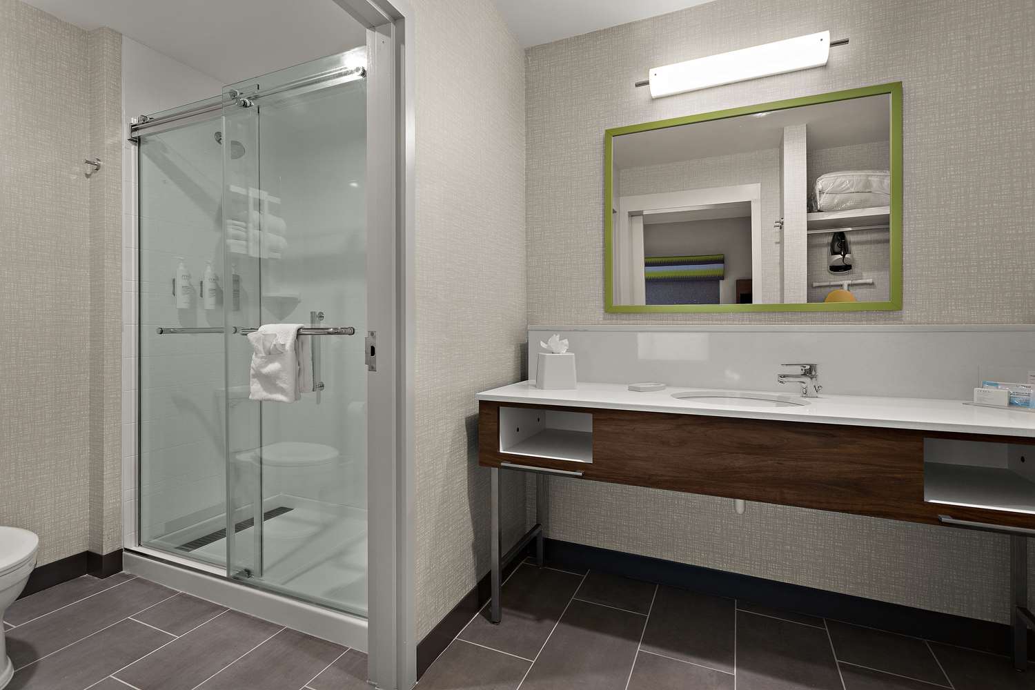 hampton inn and suites ruskin i 75