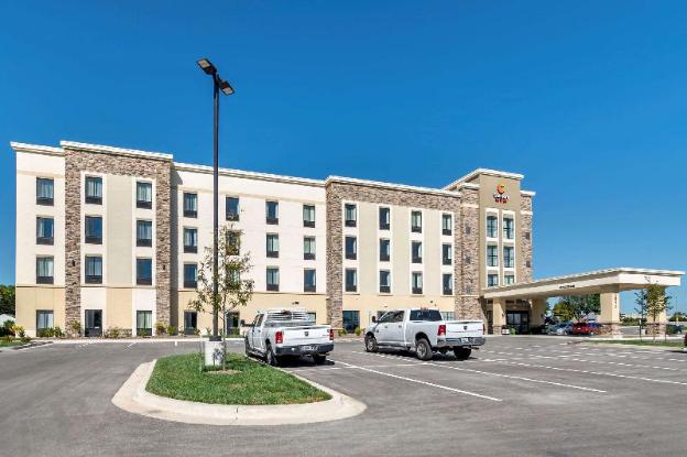 comfort suites grandview kansas city