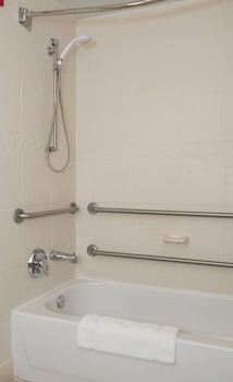 hilton garden inn charlotte north