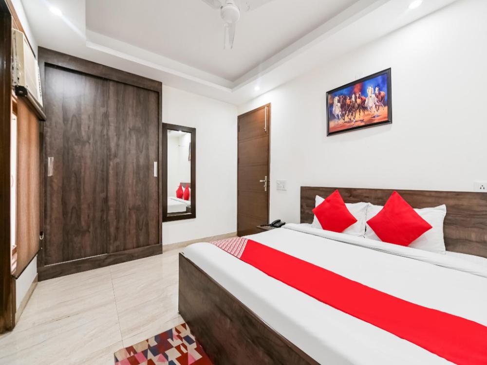 hotel o premium rooms chhatarpur