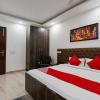 hotel o premium rooms chhatarpur